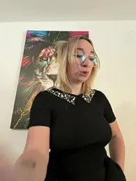 Giuliana_baby webcam model stream image