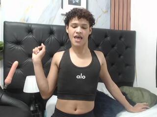Ney Sam webcam model stream image