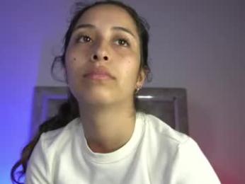 littlee_emma_ webcam chaturbate model stream image
