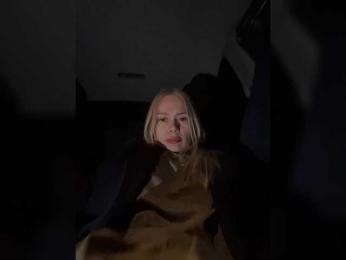 MirandaNow webcam model stream image