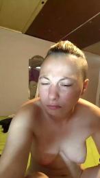 Click694748 webcam model stream image
