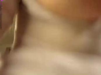 allysonswwan17 webcam model stream image