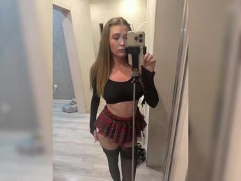 MILEDIUM webcam bongacams model stream image