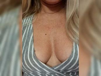 Divaya webcam model stream image