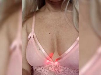 Divaya webcam model stream image