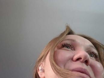 WhyNotAnya webcam model stream image