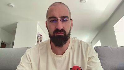 v1c70r1985 webcam model stream image