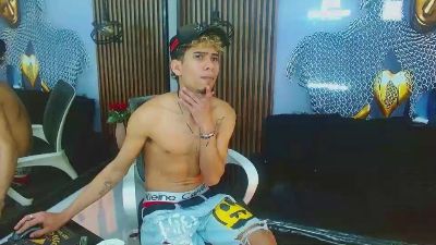SkinnycuteAlyer webcam cam4 model stream image