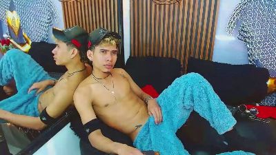 SkinnycuteAlyer webcam model stream image