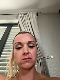 Bella-Tight webcam model stream image
