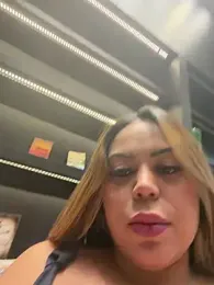 lariic webcam stripchat model stream image