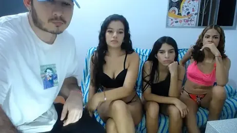 triohorny18 webcam model stream image