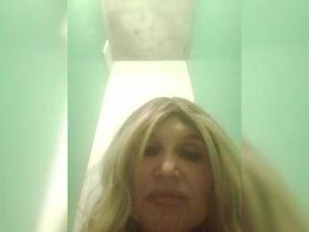 Kolibrii webcam bongacams model stream image