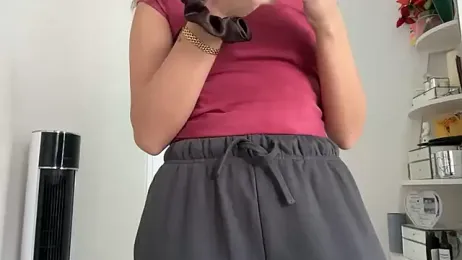 KayleeBella webcam model stream image