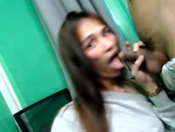 familystroke_twinny8 webcam model stream image