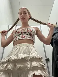 kira_mia webcam stripchat model stream image