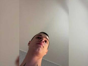 AAOneLove webcam model stream image