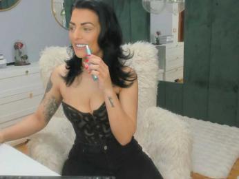 ElisaBaxter webcam model stream image