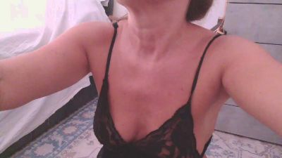 claudia172 webcam cam4 model stream image