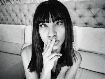 CrissRusso webcam model stream image