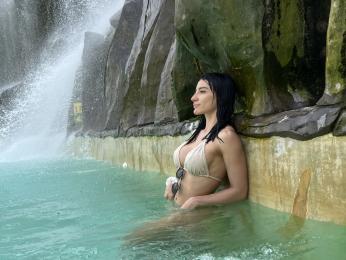 CrissRusso webcam model stream image