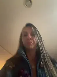 tastemecaroline webcam model stream image