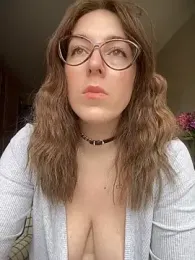 MommmyYummy webcam model stream image