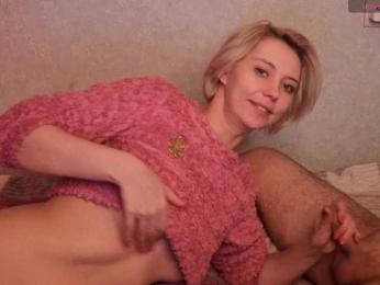 BlondIce webcam model stream image