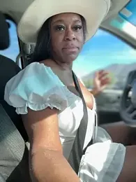 TikaMoon webcam model stream image