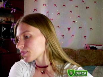 Lunariaaa webcam model stream image