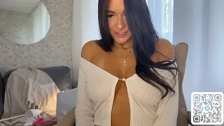 UrLillShy webcam stripchat model stream image