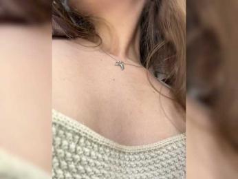 KiraRustle webcam model stream image