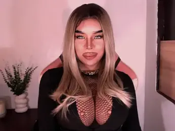 CyraHasABigCock webcam stripchat model stream image