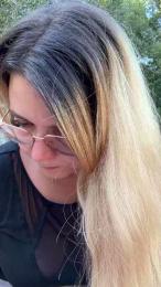 EmyLana webcam model stream image