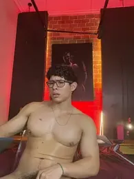 GrayAndrews webcam model stream image