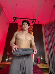 GrayAndrews webcam model stream image