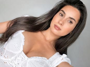 Grace webcam model stream image