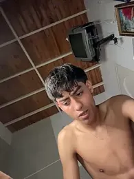 Mauuu18 webcam stripchat model stream image