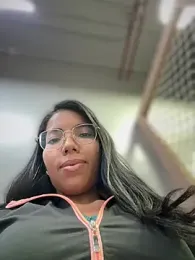 SheenaBrooke webcam stripchat model stream image