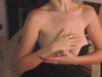 FurElisse webcam model stream image