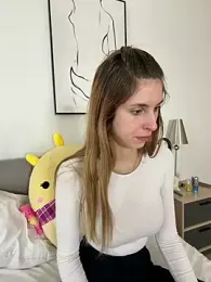 emma05 webcam model stream image