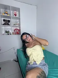 _Alicee_1 webcam model stream image