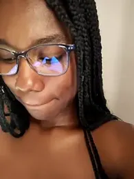 Roxxana-queen webcam stripchat model stream image