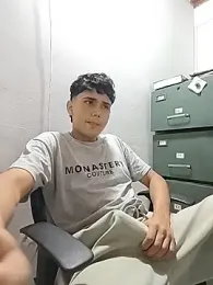 SrJacobs webcam model stream image