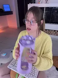 _nobara__ webcam model stream image