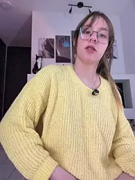 _nobara__ webcam model stream image