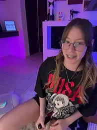 _nobara__ webcam model stream image