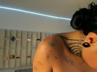 Cristal Lux webcam model stream image