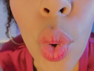 Delilah Bless webcam model stream image