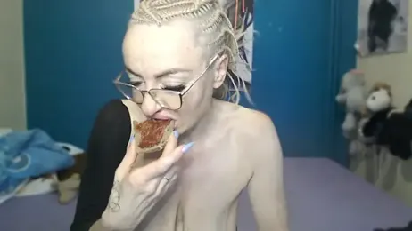 NADINNNE webcam model stream image